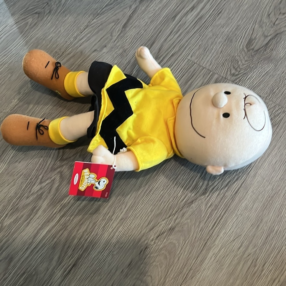 Charlie Brown Plush Toy - Yellow and Black - Picture 3 of 5